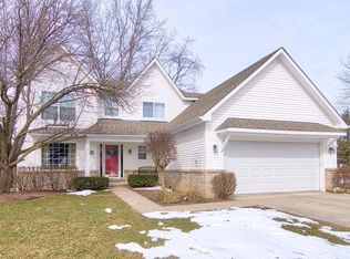 22145 Brookfield Ct, South Lyon, MI 48178