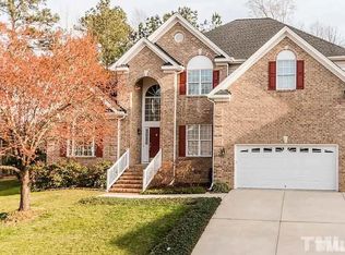 102 Poplar Knoll Ct, Cary, NC 27519
