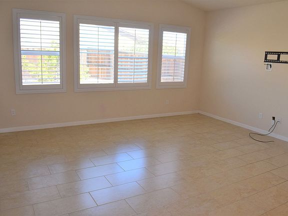 2nd image of 8280 Columbo Cir