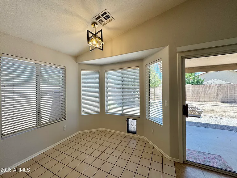 2302 E Edna Ave — Photo 14
