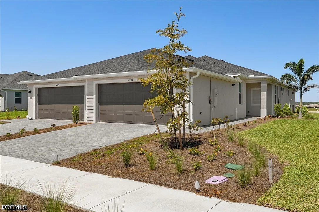 2 bed, 2.0 bath, 1564 sqft, $2,350 — Photo 1
