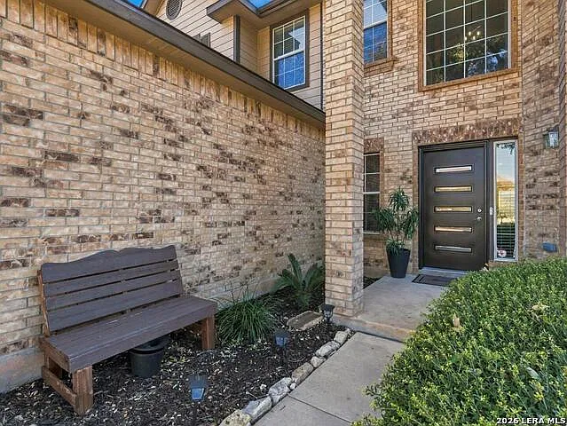 5 bed, 3.5 bath, 3733 sqft, $3,300 — Photo 4