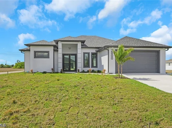 2800 NE 4th Place Cpe, Coral, FL 33909