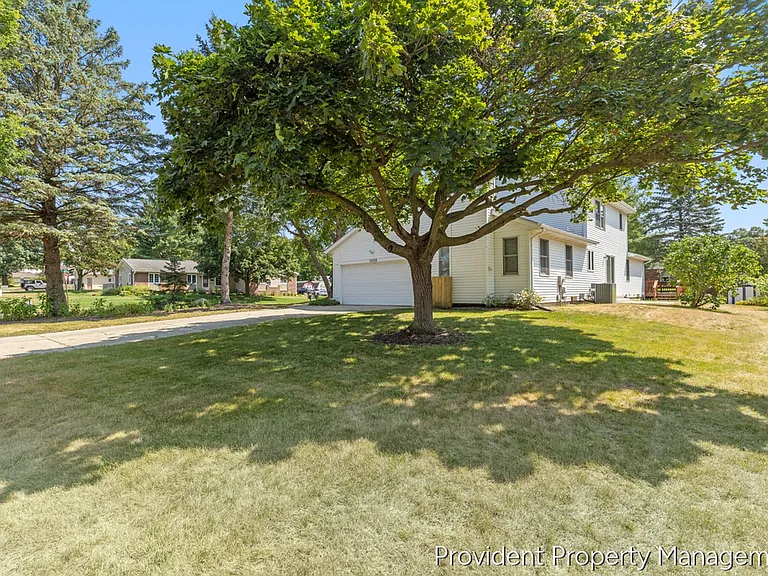 1030 73rd St SE — Photo 33