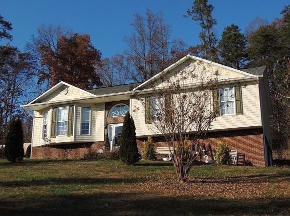 1st image of 106 Bass Ln