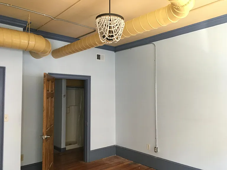 138 N Jackson St #1 — Photo 7
