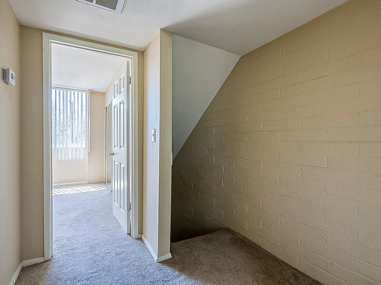2 bedroom 1.5 bathroom in the heart of Phoenix — Photo 23
