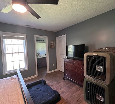5th image of 104 Hawsboro Ct