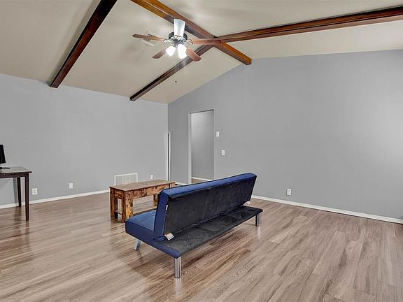 4th image of 513 S Silver Leaf Dr