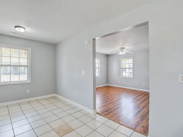 2150 Becker St — Photo 11