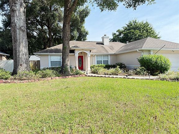2nd image of 4262 NE 35th Avenue Rd