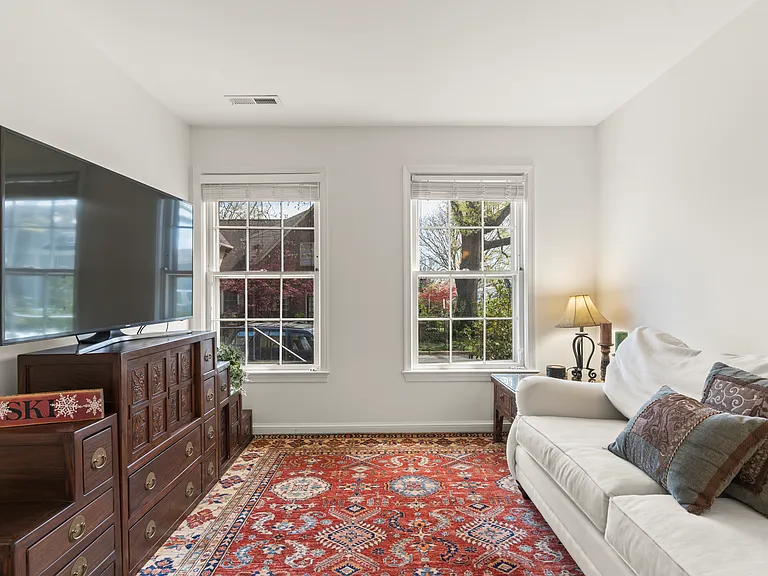 2302 Sanford St — Photo 73