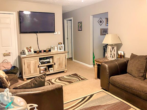 5th image of 1829 Oakwood Dr