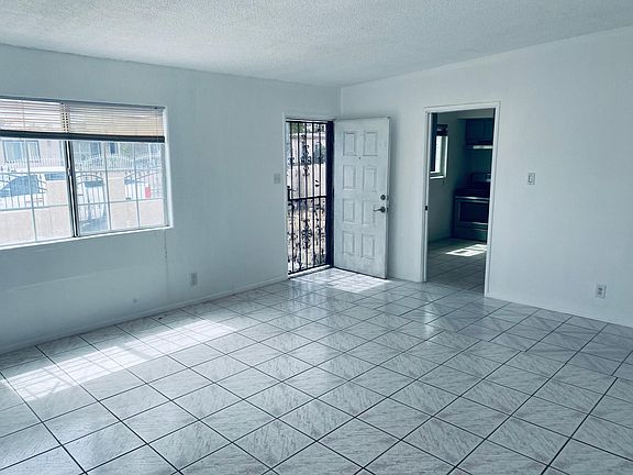 4th image of 3668 Lanai Ave