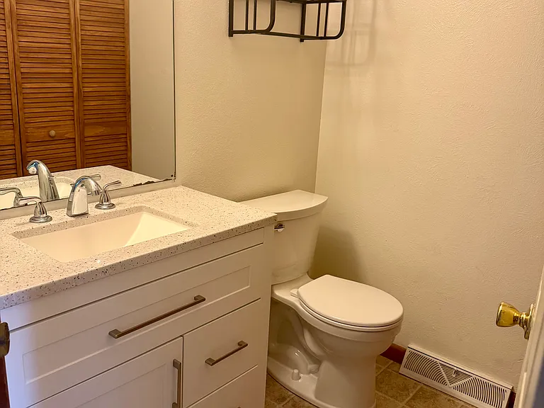 31 Plaza Ave — Photo 10