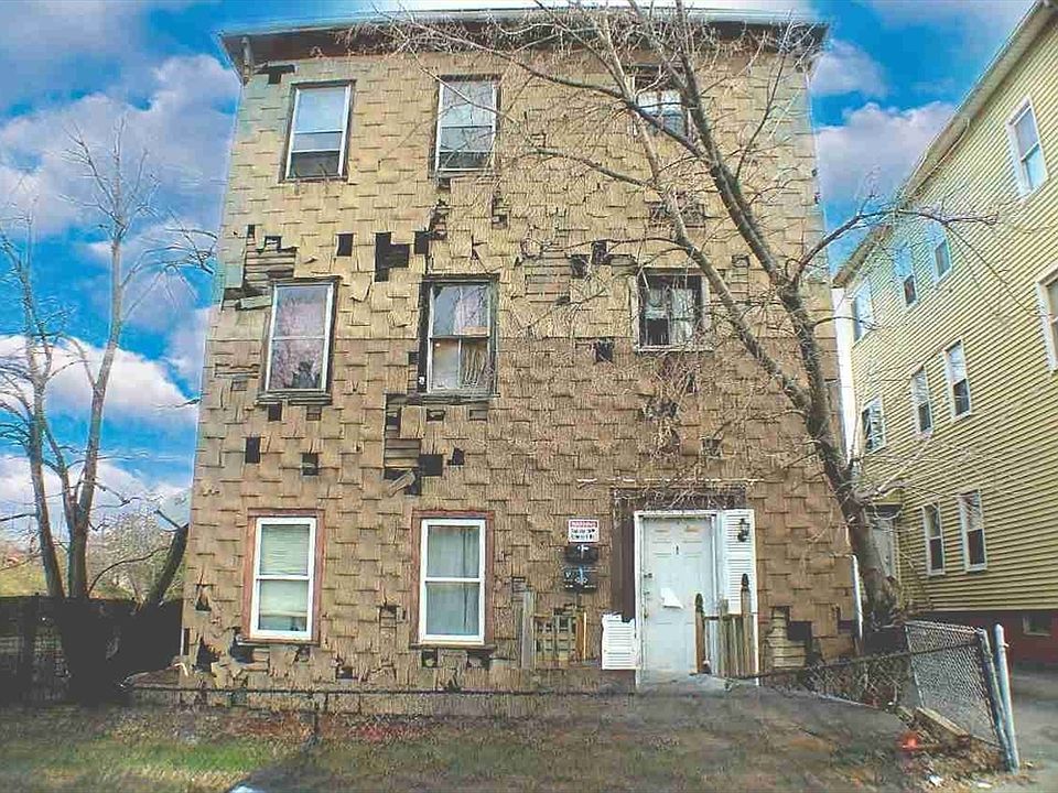 2nd image of 3 Diamond St