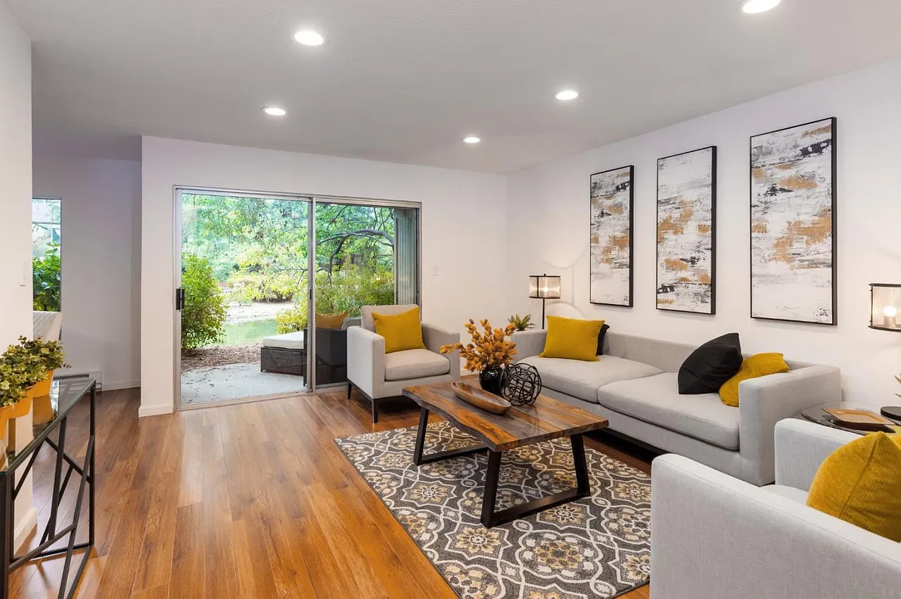 505 Cypress Point Dr — Photo 1