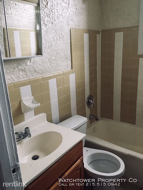 2nd image of 4935 Spruce St APT D3