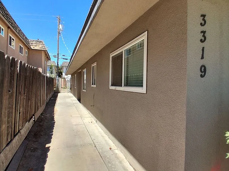 3319 E. Fairmont Ave. — Photo 18