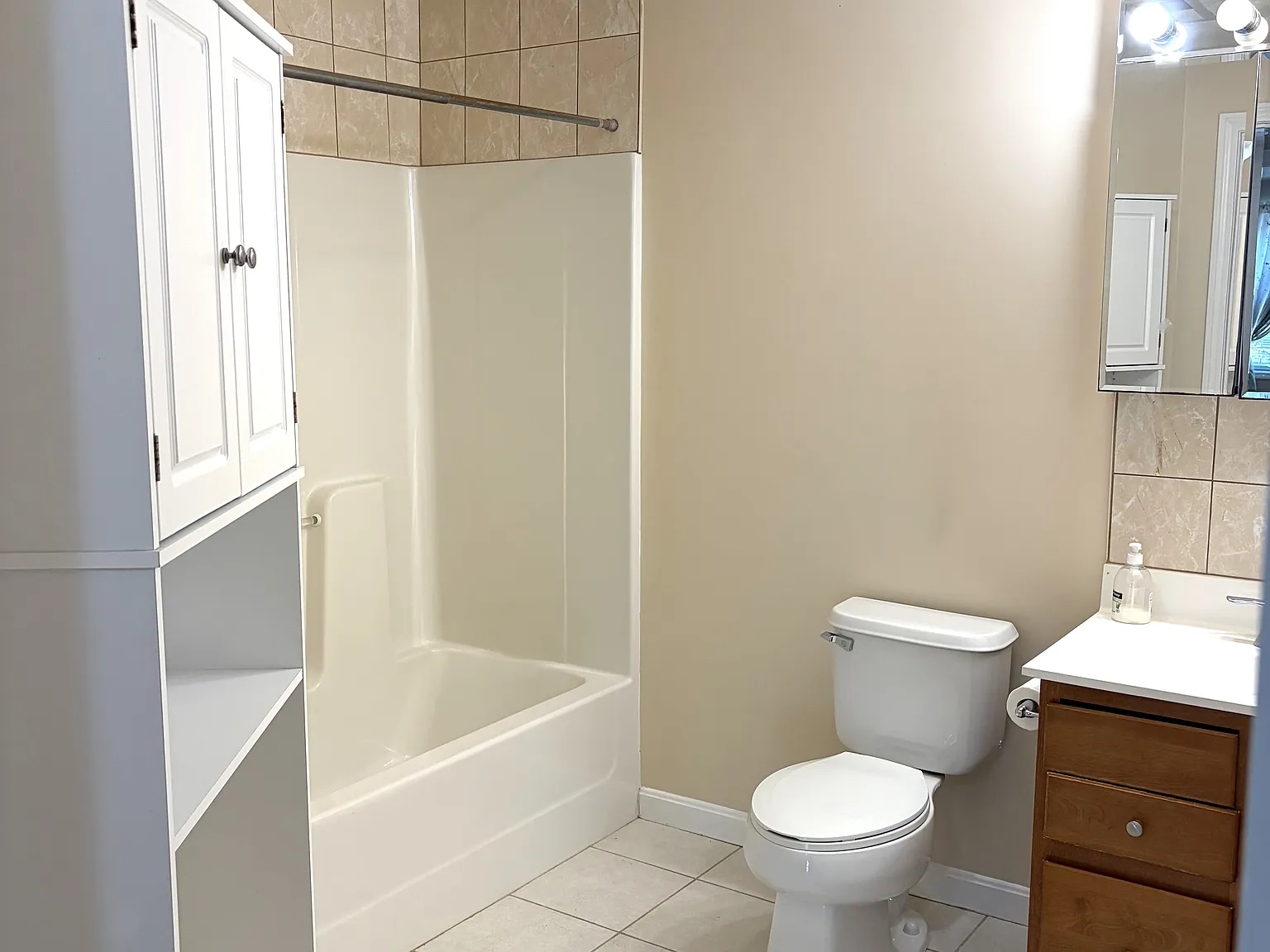 2 bed, 1429 sqft, $3,225 — Photo 4