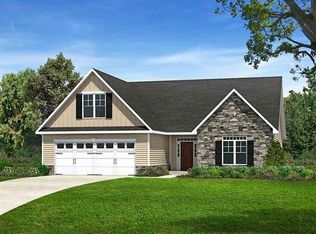 285 N Bracken Fern Ln, Southern Pines, NC 28387