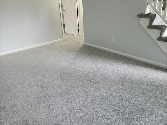 4th image of 40 Glascow Way