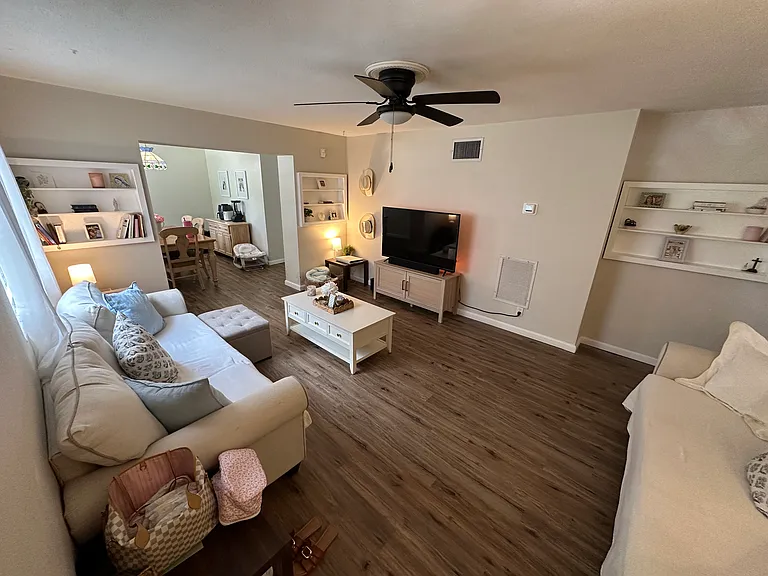 1332 Campbell Ave #1 — Photo 10