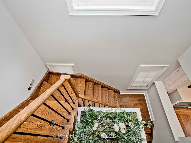 401 Longmore St — Photo 12