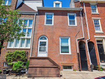 812 S Front St, Philadelphia, PA, 19147