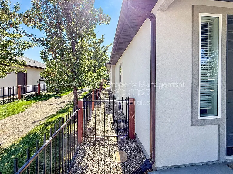 9753 W Wildbranch Dr — Photo 24