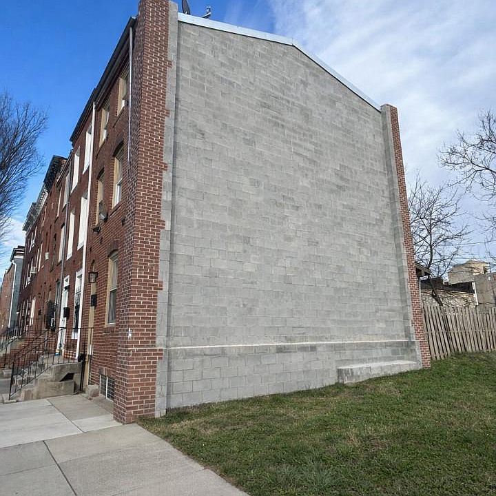 1st image of 17 S Carey St