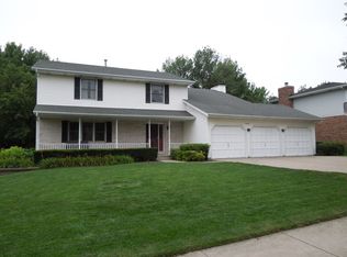 3107 Preston Dr, Bloomington, IL