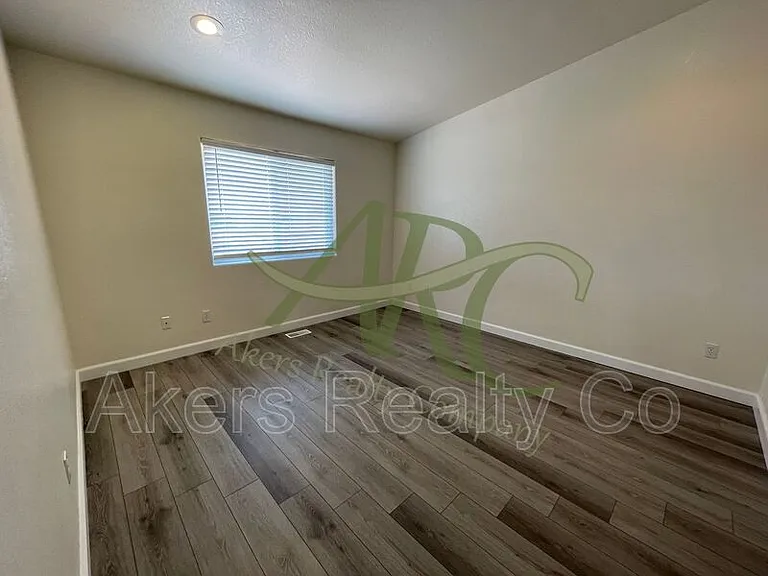 951 S Harmony Ln — Photo 8