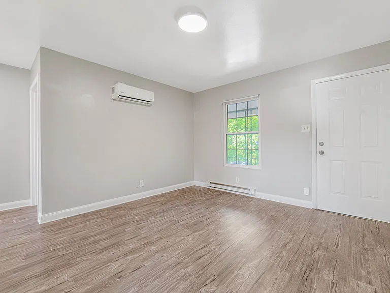 3410 Elizabeth St NW #7 — Photo 4