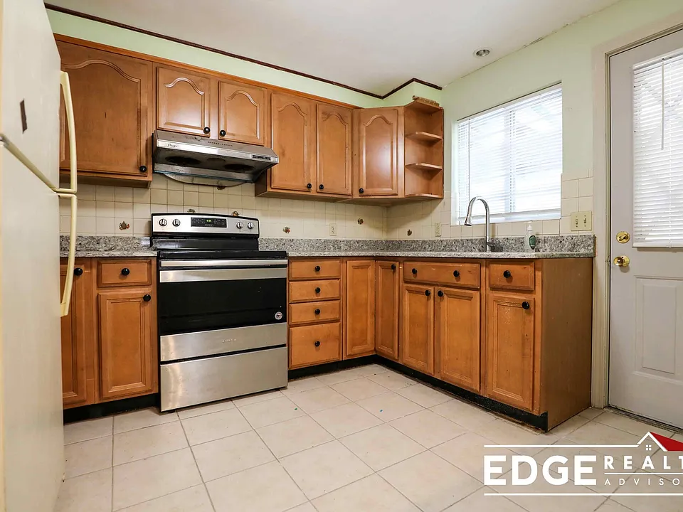 30A College Farm Rd