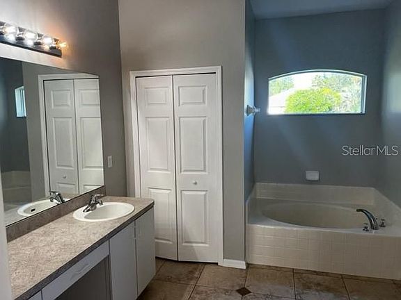 5th image of 14 Felshire Ln