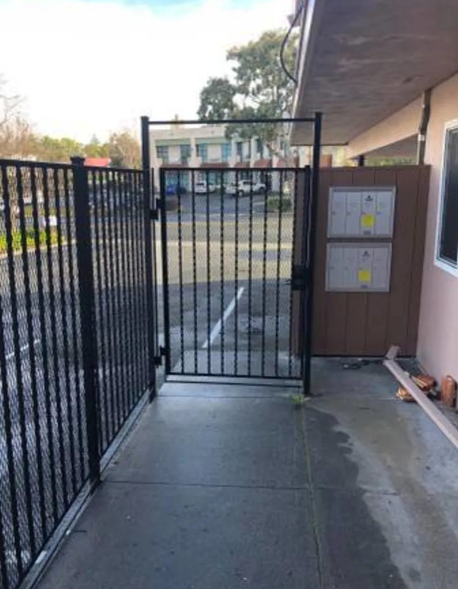 2 bed, 1.0 bath, $1,700 — Photo 2