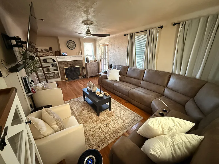 700 E Crosby Ave — Photo 13