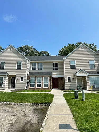 240 Teasdale Pl Photo 1