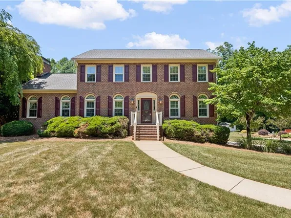 5936 Kenton Dr, Kernersville, NC 27284