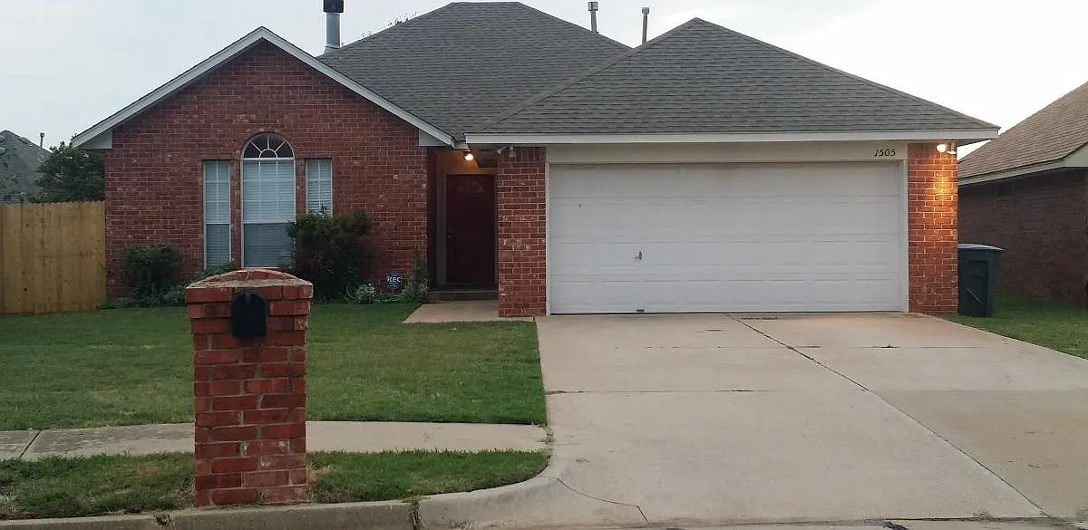3 bed, 1650 sqft, $1,500 — Photo 1