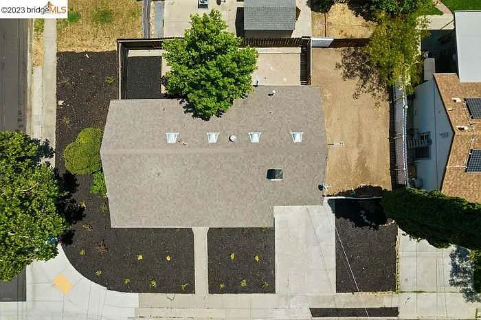 112 John Gildi Ave — Photo 3
