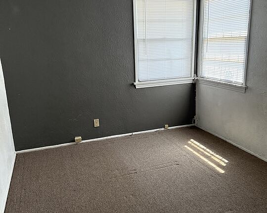 2nd image of 326 E 118th St