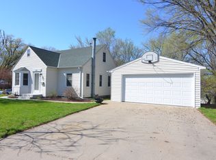 1124 86th St W, Bloomington, MN 55420