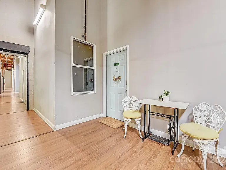 201 S Hoskins Rd #321 — Photo 14
