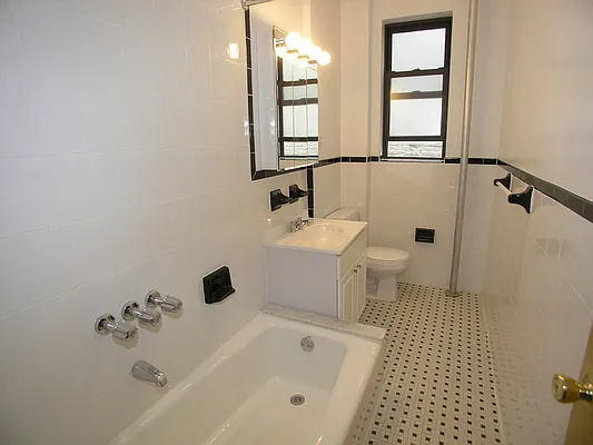 Rented by Townsley & Gay, LLC | media 14