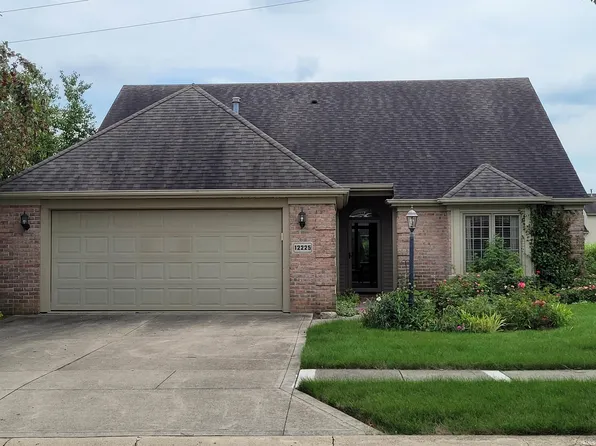 12225 Blaceberry Dr, Fort Wayne, IN 46814