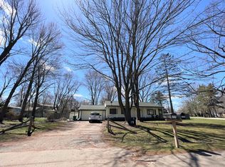 21199 Flanders St, Farmington Hills, MI