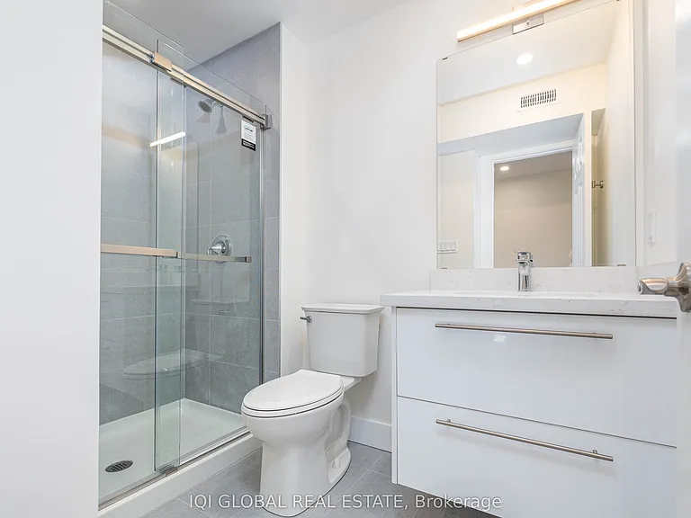 1502 Dufferin St #3 — Photo 10