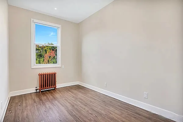 Rented by Compass | media 22